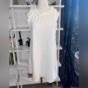 White Ruffled Sleeveless Dress‎